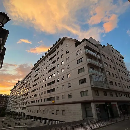 Lägenhet Parque De Invierno Parking Gratis Oviedo